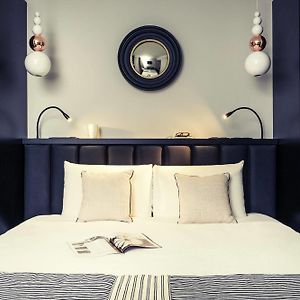 Aanpalende Kamer